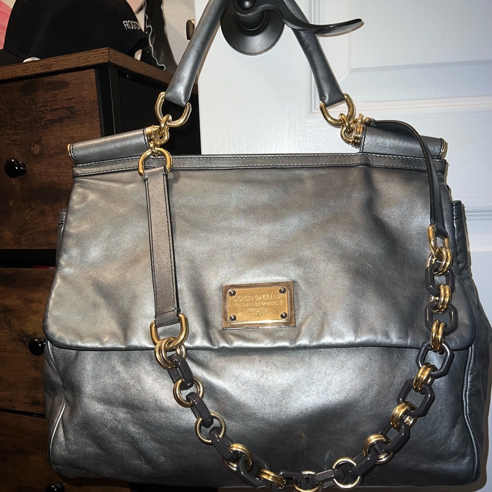 Gorgeous Dolce & Gabbana Miss Sicily Tote!